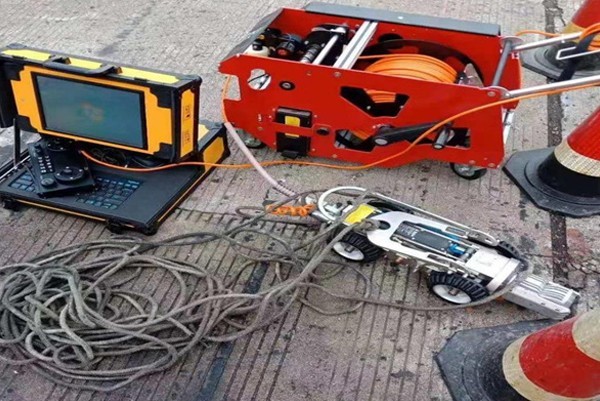 四方CCTV管道检测机器人